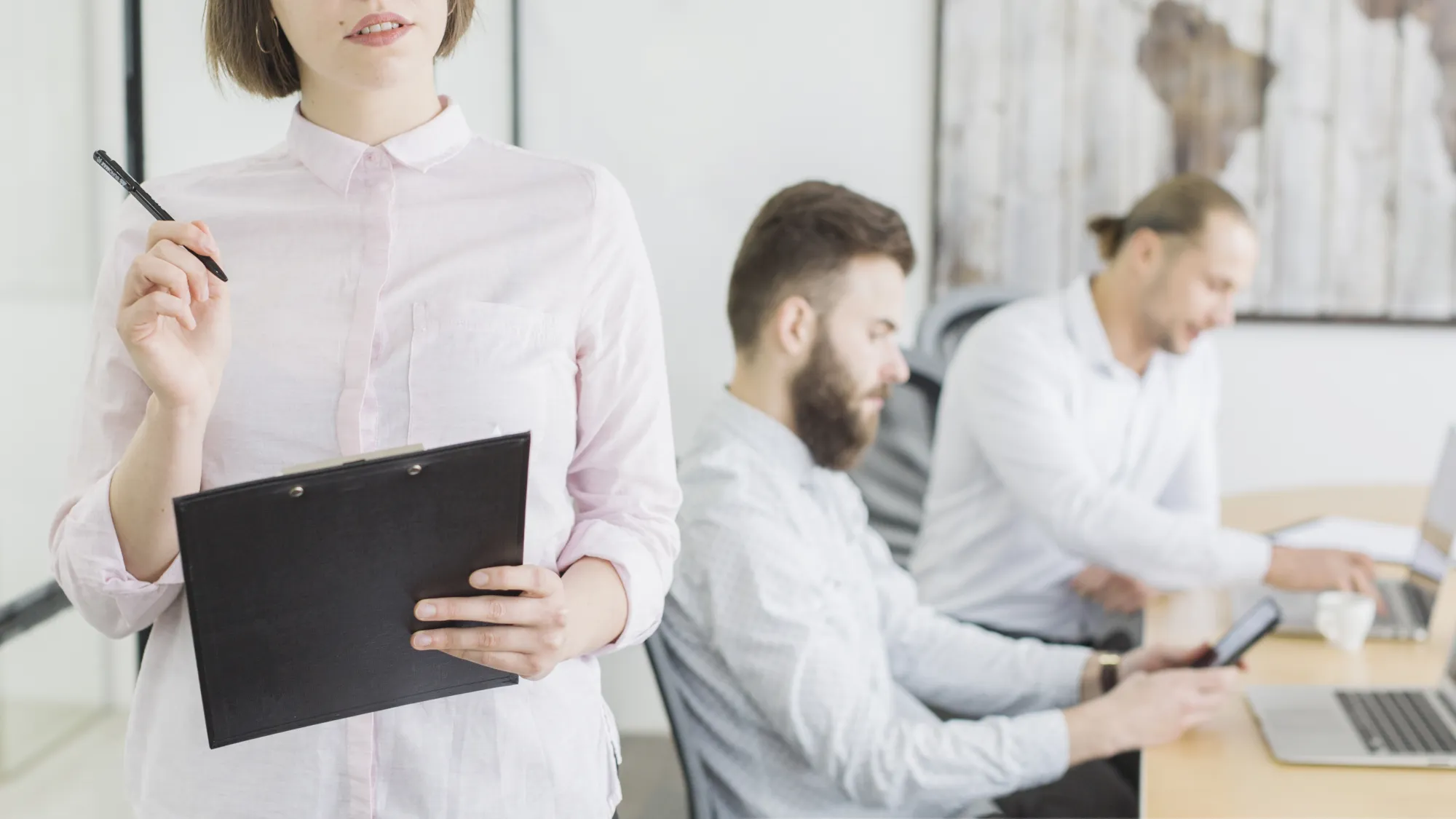 Cómo elegir una formación especializada para mejorar tu perfil profesional